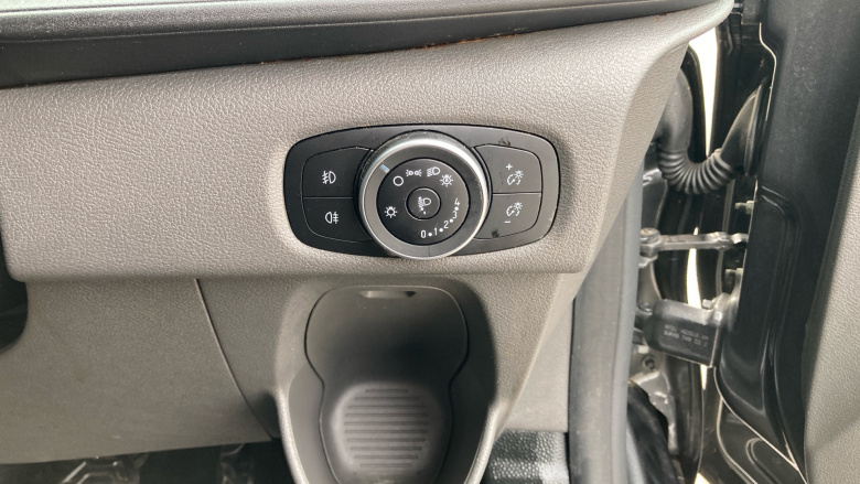 Ford Transit Custom 340 L1 Diesel Fwd 2.0 EcoBlue 170ps Low Roof Limited Van Auto